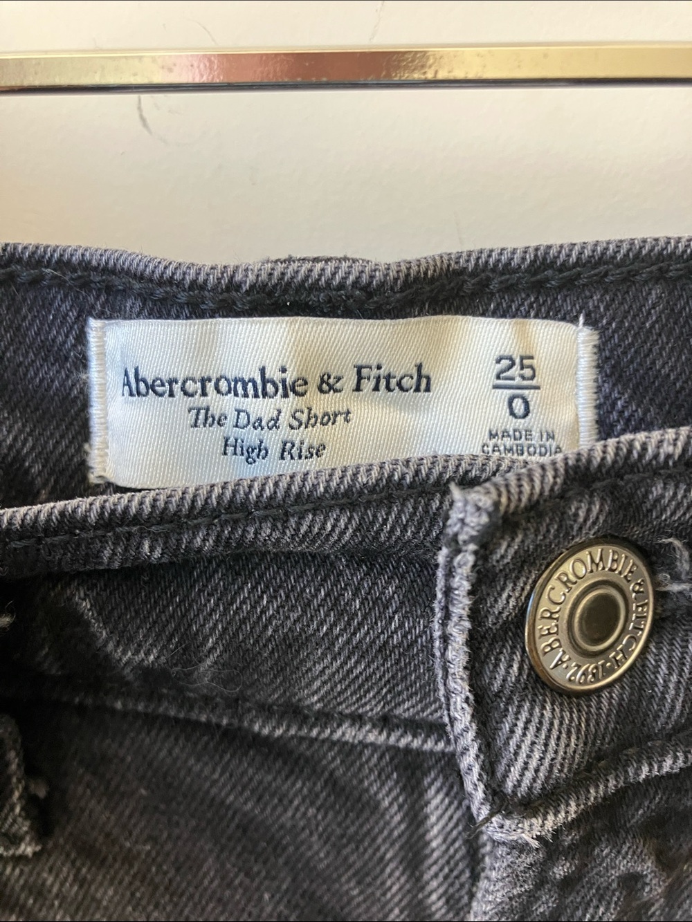 ABERCROMBIE & FITCH The Dad Shorts High Rise Black Wash Denim Size 25/0 - Picture 2 of 11